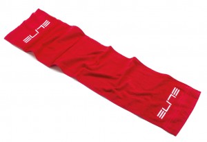 asciugamano Elite Zugaman - rosso con logo Elite, 130x130cm